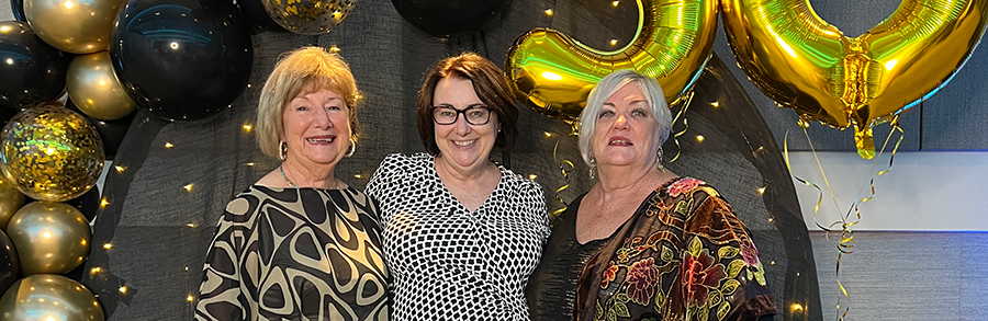 Mayor Lisa Lake with HMDS life Member Pam Brown (left) and Kay Cater (right) who held starring roles in many past productions including Calamity Jane, Camelot, The Pyjama Game and The King and I.